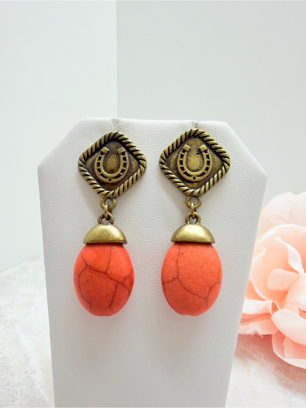 Coral Drop Horseshoe is Motif Dangle Earrings - Unknown Brand